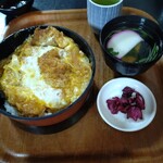 尾張屋 - かつ丼（ご飯少な目）