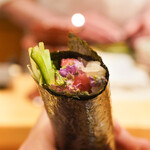 銀座 しのはら - まぐろ、べったら、胡瓜の巻き寿司