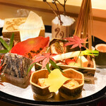 銀座 しのはら - 八寸　　なまこの茶ふり、本モロコ、あん肝、胡麻タレ柿なます、 　紹興酒漬けぼたん海老の雲丹和え、青味大根味噌漬、スモークサーモン昆布締め、 　玉子真薯、海老芋唐揚げ、蛸炊いたん、編笠ゆず