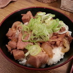 麺喰い メン太ジスタ - 豚ご飯(200円)