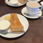 Le cafe Andoll - 