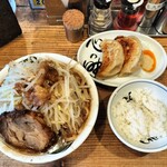 雷 - 雷そば（中）、心の味餃子、ライス小