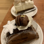 Tartagnan - ガトーバナーヌと奥がガトーフロマージュ