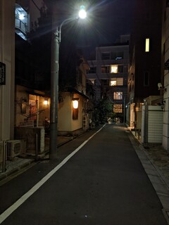 Eni shi - 夜の路地裏
