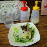 麺や　福座 - 2013年5月26日(日)　期間限定　新じゃがと新玉ネギの季節サラダ(150円)　自家製梅ニンニクドレッシング・マヨネーズドレッシング