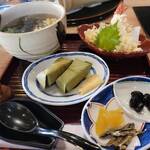 Senju tei - 天ぷらにゅうめんと柿の葉寿司