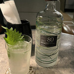 アップステアーズ - 