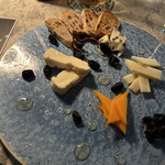 アップステアーズ - 