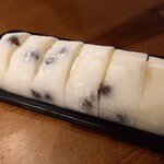 LAWSON - 塩豆大福仕立てのもち食感ロール