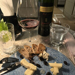 アップステアーズ - 