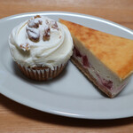 グルービー ベイカーズ - キャロットケーキ＆チーズケーキ