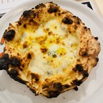 BURRATA - 料理写真:マラドーナ・ビアンカ