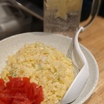 立呑み 鉄砲玉 - チャーハン旨。脳汁ドバドバ