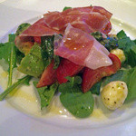 Mare@ サンサン通り店 - パルマ産 生ハム＆ルッコラのサラダ
                                
                                