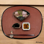 御料理 寺沢 - 寒鮃､寒鮃の縁側､瘤鯛の造りを割り醤油とちり酢とともに