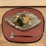 御料理 寺沢 - 黒鮑に唐墨､慈姑チップスに二子里芋の揚げ出しを鮑の肝ソースとともに