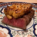 御料理 寺沢 - いわて牛のシャトーブリアンにフォアグラの西京味噌漬焼