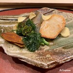 御料理 寺沢 - 黒鮑に唐墨､慈姑チップスに二子里芋の揚げ出しを鮑の肝ソースとともに