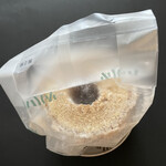 SNOWS 高島屋大阪店 - サクッと食感の外側。冬のミルクが香る。