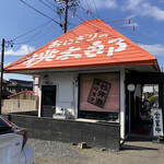 おにぎりの桃太郎 - 街道沿いに何軒か見かけ、気になりすぎて寄り道。