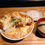 とんかつ めし処 長屋 - カツ丼・並