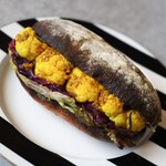 PATISSERIE ASAKO IWAYANAGI - カリフラワーのサブレサンド