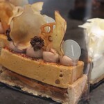 PATISSERIE ASAKO IWAYANAGI - ケーキショーケース