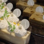 PATISSERIE ASAKO IWAYANAGI - ケーキショーケース