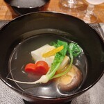 傳 - (2022/12 訪問)お雑煮。鼈で出汁をとった、芳醇な香りながらすっきりとした味わい。