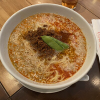 個室中華 頤和園 溜池山王店 - 