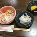 Youshokutei Ishikuro - 前菜のサラダ、漬物。お正月かナマスもありました。