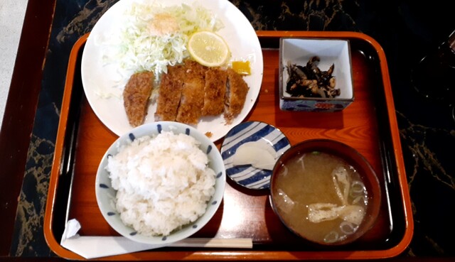 ホワイトハウス - 余目（ハンバーグ）の写真