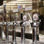 北海道ビール園 - サッポロメインのビールサーバー