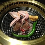 炭火焼肉 我流 - 炭で焼くと香り◎