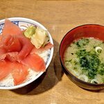 磯丸水産 - まぐろ丼(大)ご飯大盛