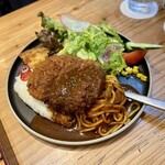 長崎トルコライス食堂 - メンチカツトルコライス+長崎野菜のキッシュ