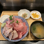 丼ぶり屋 まぐろ丼 恵み 1号 - 