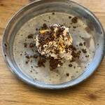 MAISON CINQUANTECINQ - ヌガーグラッセ（？）ふんわりしたアイス的な。