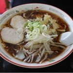 お食事の店 味虎 - PINYAさんオーダーの正油ラーメン