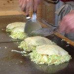 広島風お好み焼 かんらん - 9分後：ターンオーバー