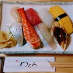 Sushi Wakura - 令和5年1月 ランチタイム
      お昼のランチ松 1250円
      にぎり8貫、細巻き1本、小鉢、赤出汁