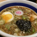 松戸富田麺業 - つけ汁…ラーに比べて賑やかなトッピング
