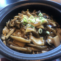 御膳房 銀座店 - キノコ土鍋チャーハン1980円 御膳房 銀座店 - キノコ土鍋チャーハン1980円