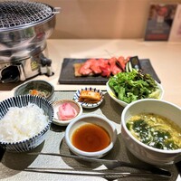 牛刺しと焼肉 仔虎 クリスロード店 - 