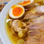 手打 親鶏中華そば 綾川 - 親鶏中華そば、チャーシュー親もも、親かわ、煮卵