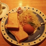Kafetei Kicchin - モーニングサービス（トースト＋ゆで卵＋サラダ）