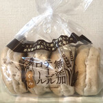 シャトレーゼ - テーブルロール（くるみ）