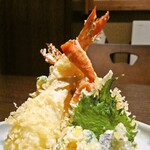 衣がサクサクに揚がった ”天ぷら” はいかが？