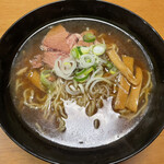 中華蕎麦 とみ田 - 「ラーメン（神保町、大井町流）醤油」920円