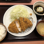 とんかつ 坂井精肉店 - 上ロースかつ定食（ご飯普通，キャベツ大盛）　130g